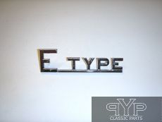 Schriftzug E-Type auf Kofferraumdeckel, E-Type S1 4.2, S2